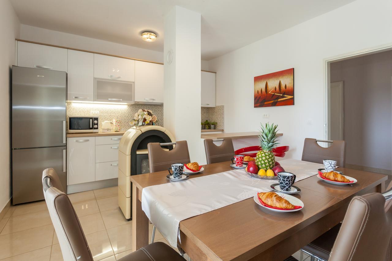 Apartment Klara Biograd Na Moru Extérieur photo